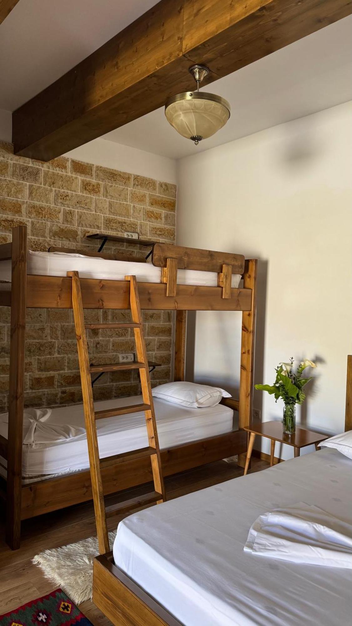 Ana Rest House Hostel Berat Exterior photo